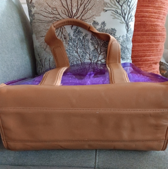 Tory Burch Lrg Jelly Tote EUC - Picture 7 of 11